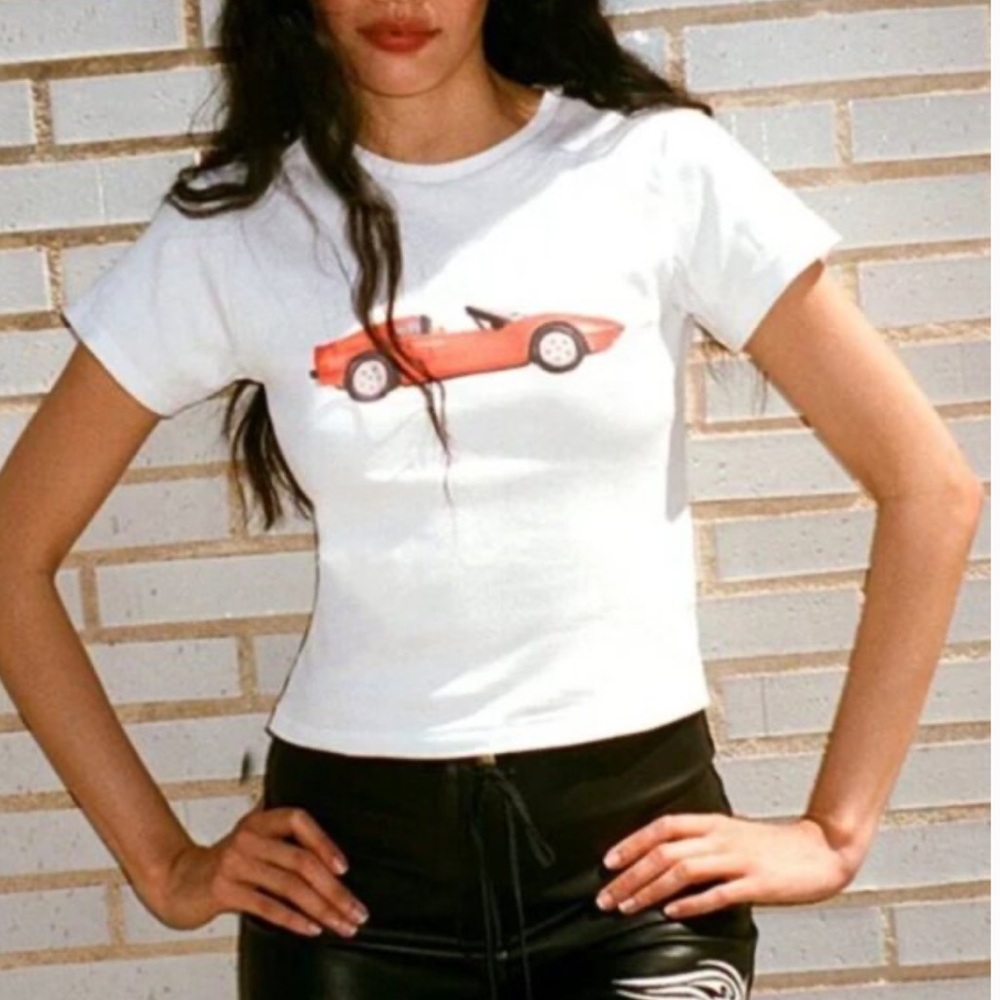REALISATION PAR Topless! Baby Tee